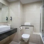 Clayton فندق كورك