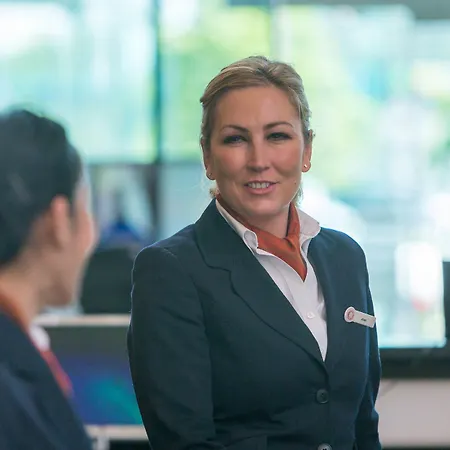 Clayton فندق كورك