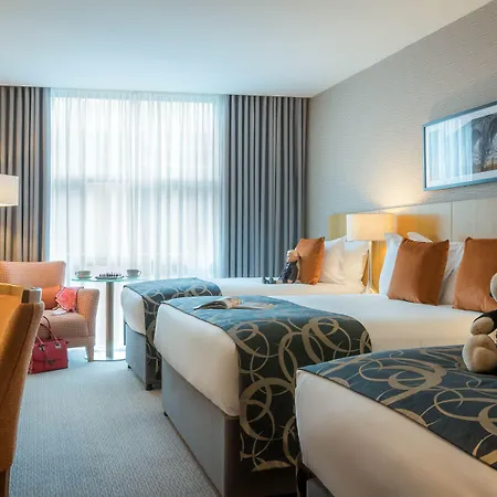 Clayton فندق كورك