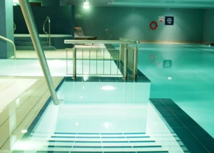 Отель Clayton 4*