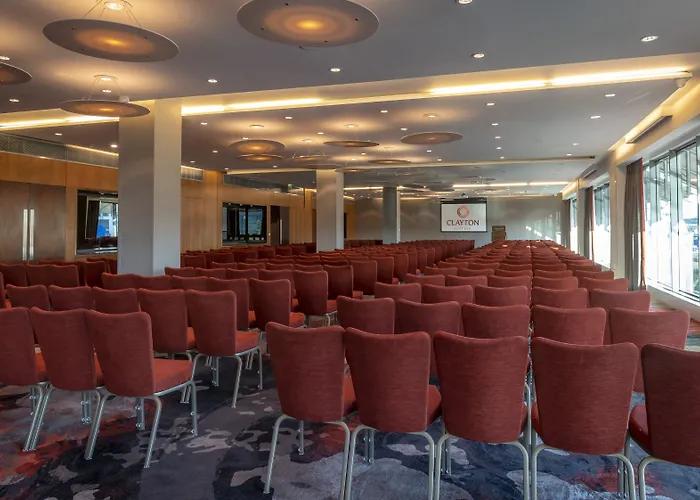 Clayton 4*